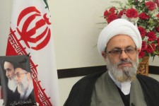 دشمن در پی تغییر هویت ما است