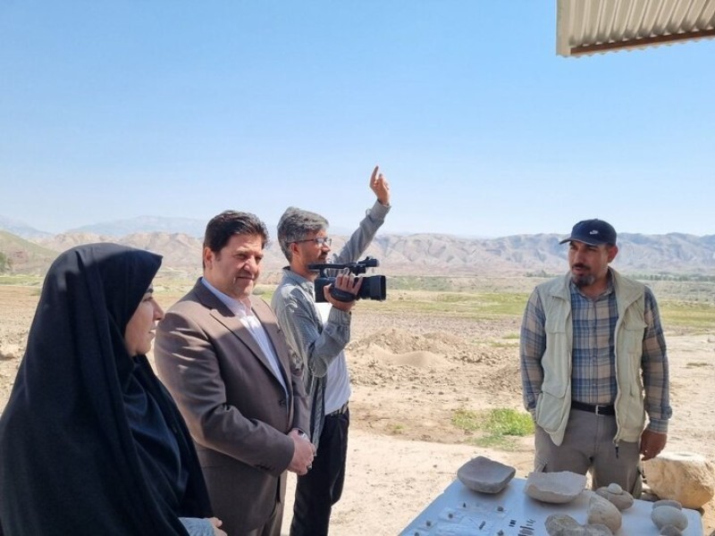 کاوش سایت تاریخی چغاگلان مهران ادامه پیدا می‌کند