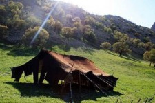 سیاه‌ چادر‌های عشایر میزبان گردشگران نوروزی