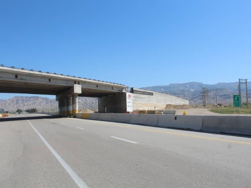 تقاطع غیرهمسطح مهران ۷۵ درصد پیشرفت دارد