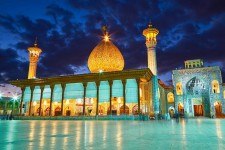 حضرت شاهچراغ (ع)؛ حلقه پیوند ایرانیان با اهل بیت