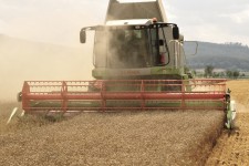 ۵ کشاورز ایلامی صاحب کمباین شدند