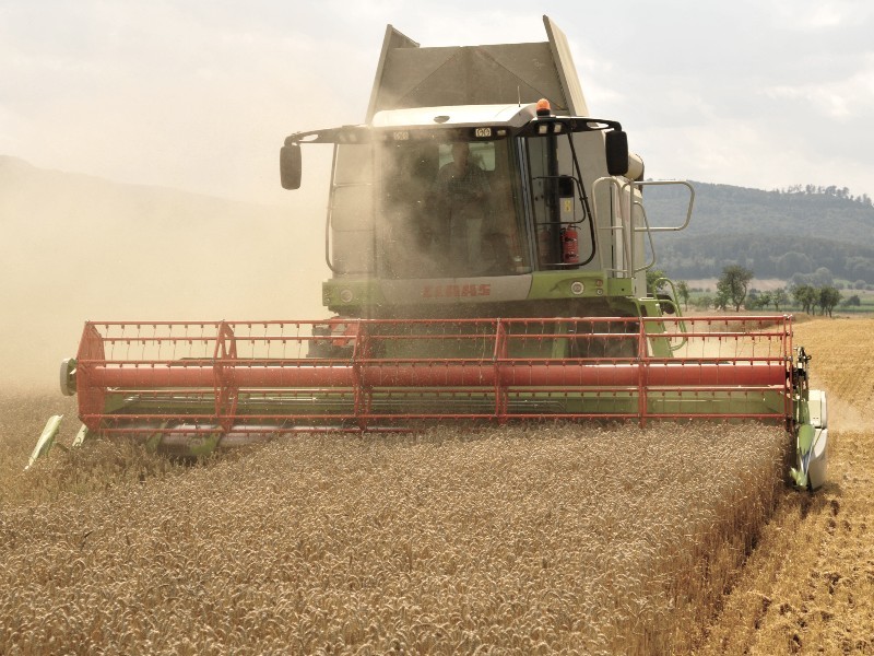 ۵ کشاورز ایلامی صاحب کمباین شدند