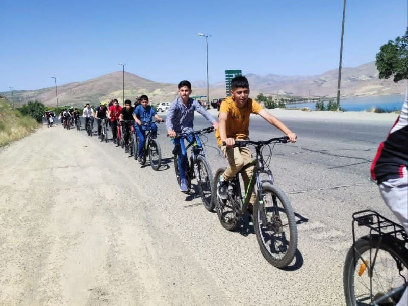 همایش دوچرخه‌سواری در مهران برگزار شد