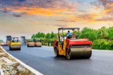 عملیات آسفالت لاین دوم بام ایلام آغاز شد