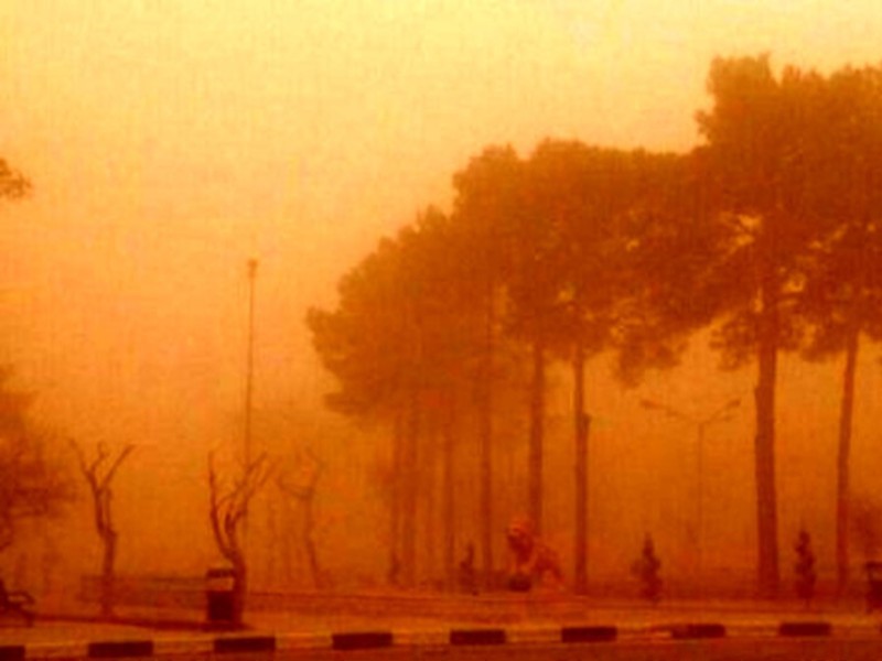 هجوم گردوغبار به ایلام