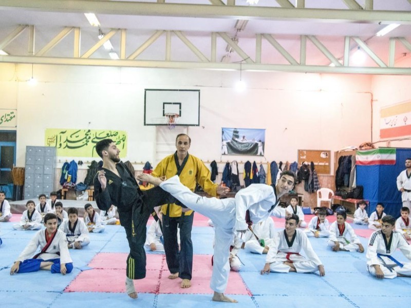 تجلیل از مربی ایلامی در تکواندو