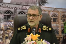 تاریخ دفاع مقدس با صدای بلند روایت شود