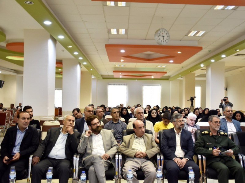 برگزاری نشست صمیمی فرمانده سپاه ایلام با اصحاب رسانه