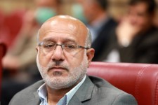 چرا زمین‌های ایلام را به غریبه‌ها می‌سپارید؟