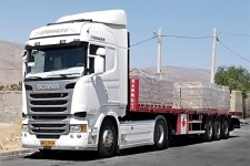 کامیون‌داران ایلامی بار مردم را به دوش کشیدند