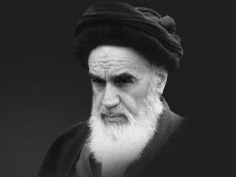  امام خمینی (ره) با انقلاب اسلامی جهان را دگرگون ساخت