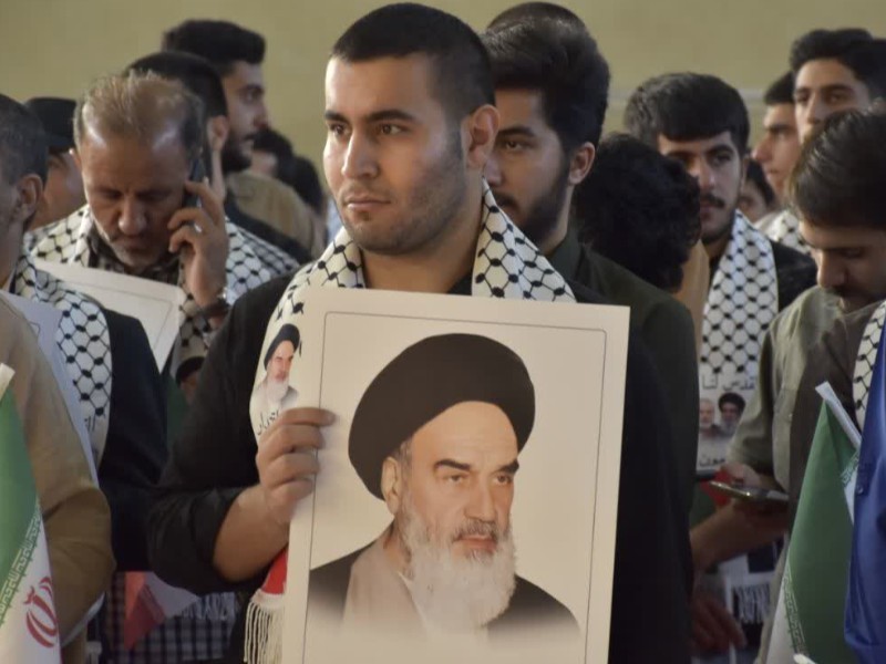 زائران ایلامی به مرقد امام خمینی (ره) اعزام شدند