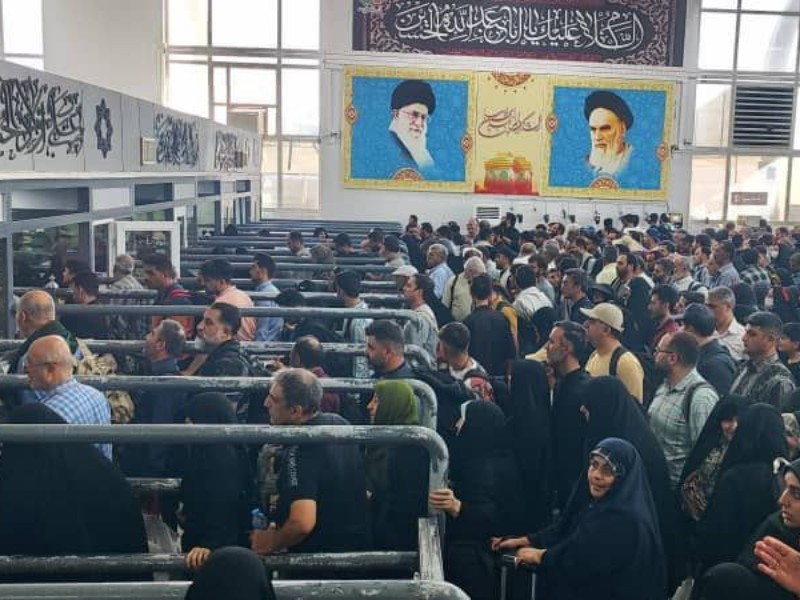تردد زائران در آستانه روز عرفه مرز مهران