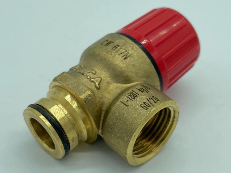 علت نشت آب از شیر اطمینان پکیج چیست؟