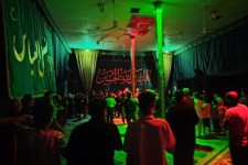 سوگواری شب سوم محرم در مسجد قمر بنی‌هاشم ایلام