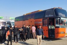 ۱۰ اتوبوس رایگان در مهران برای زائران مستقر شد