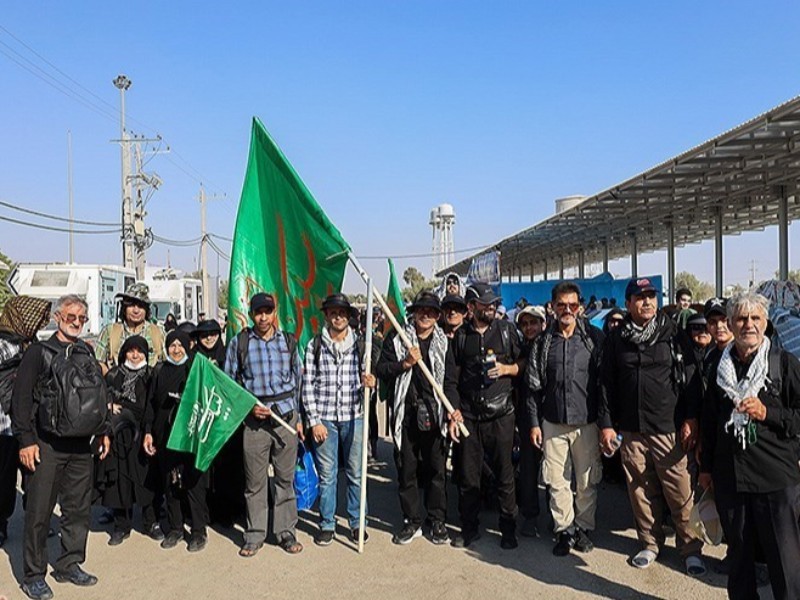 حضور پرشور زائران در مرز مهران