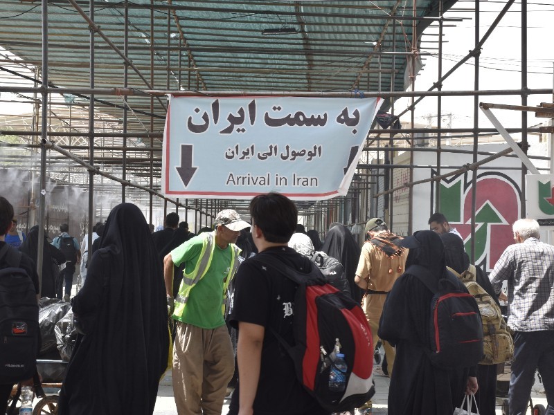 موج بازگشت زائران  از مرز مهران به کشور