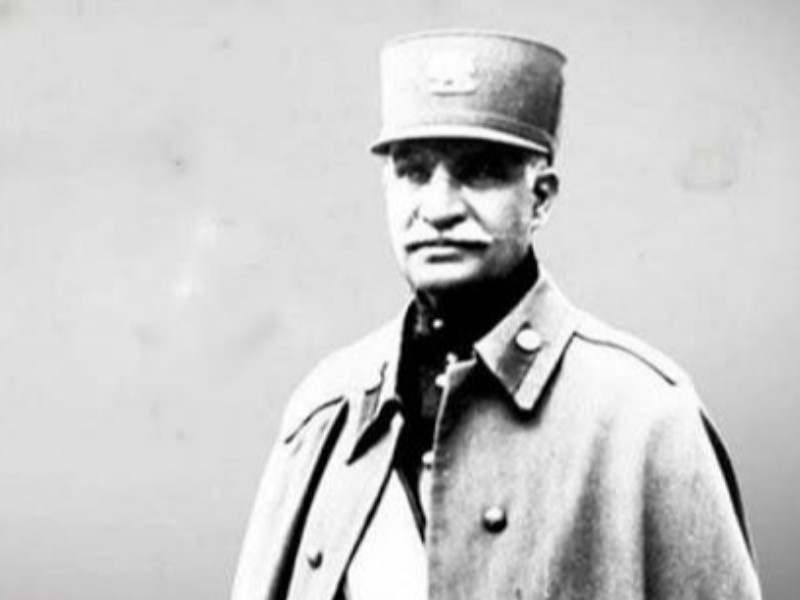 نقش رضا شاه در تسلیم سریع ایران به متفقین