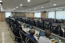 مرز مهران همچنان صدرنشین گمرکات کشور است