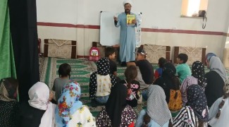 نسلی آگاه و مسئول باتربیت دینی شکل می‌گیرد