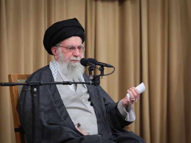 معیشت مردم مهم‌ترین مسئله است