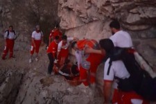 نجات ۲ گردشگر توسط نجاتگران هلال‌احمر ایلام