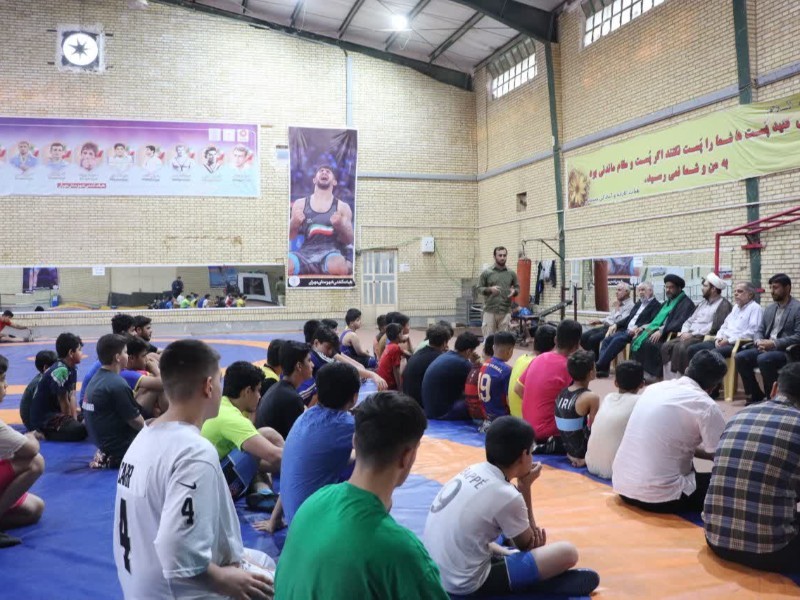 قهرمانان کشتی پرچم‌داران اخلاق و هویت انقلابی‌اند