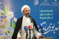 دشمن، آینده نوجوانان را نشانه گرفته است