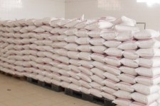 ۱۳ تُن آرد خارج از شبکه توزیع در ایلام توزیع شد