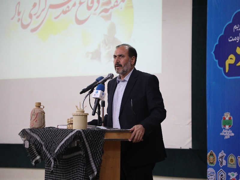 فرزندان انقلاب ابهت استکبار جهانی را درهم شکستند