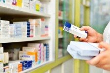 نسخه‌ای که کامل نمی‌شود؛ داروهای کمیاب، قیمت‌های متفاوت