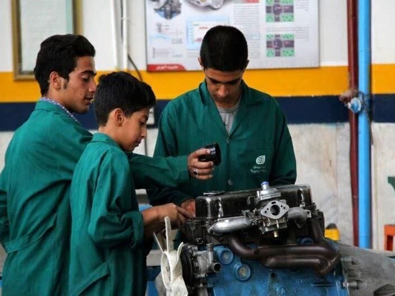 نسل توانمند و حرفه‌ای در هنرستان‌ها تربیت می‌شوند