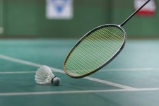 بدمینتون در ایلام سالن ندارد