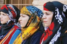 زنان ایلامی قهرمانان بی‌ادعای سال‌های جنگ و امروز