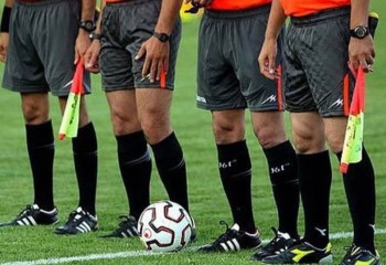 ۴ داور ایلامی مسابقه فولاد - مرزداران را سوت می‌زنند