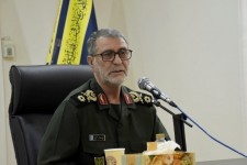 صفوف نماز پیام اتحاد و همدلی را منتقل می‌کند