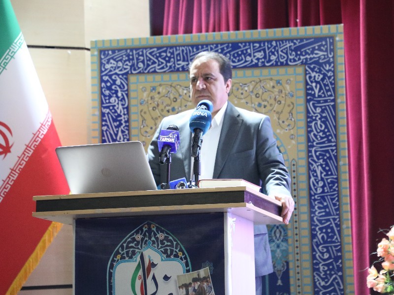 نماز عامل مهم تربیت نسل آینده است