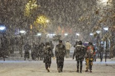 چهره زمستانی شهر ایلام در شب برفی