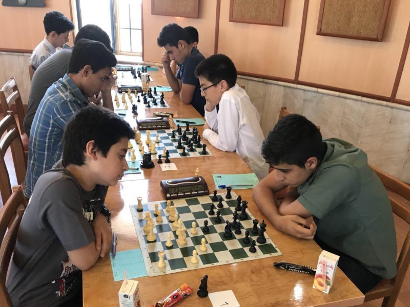 معرفی نفرات برتر شطرنج جام دی در ایلام