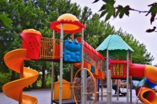 ۲ پارک مهران به تجهیزات شهربازی مجهز شدند