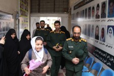 همراهی فرزند شهید امنیت ایلام تا مدرسه