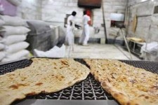 تشکیل پرونده تخلف برای ۲ نانوایی در دهلران