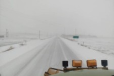 عملیات برف‌روبی محور سرابله آسمان‌آباد ادامه دارد