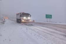 ۷۱۷ کیلومتر از محورهای مواصلاتی ایلام برف‌روبی شد