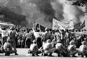 شکستن حکومت‌نظامی و سقوط رژیم پهلوی