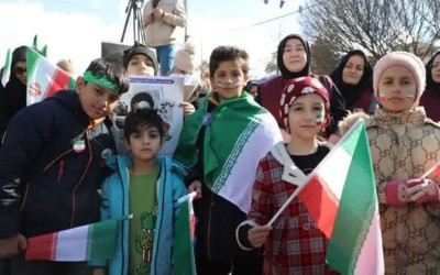 حضور تماشایی مردم ایلام در ۲۲ بهمن 1402