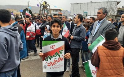 شور کودکانه در صفوف حمایت از انقلاب اسلامی