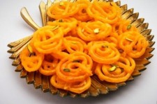 طرز تهیه زولبیا ترد مخصوص ماه رمضان